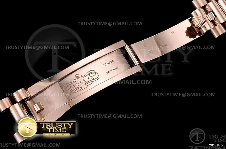 0419 RDD0219E – DayDate 36mm RelaxedFit 695